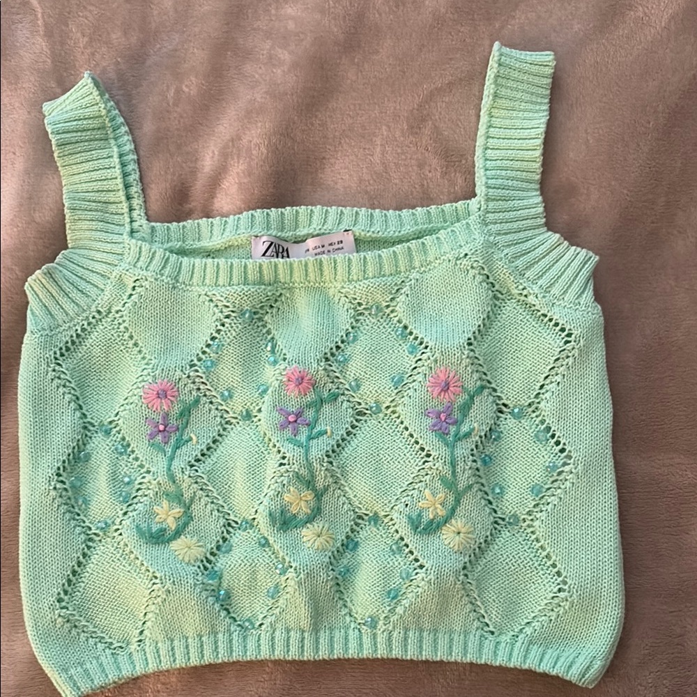 Zara Light Green Knit Top with Diamond Pattern